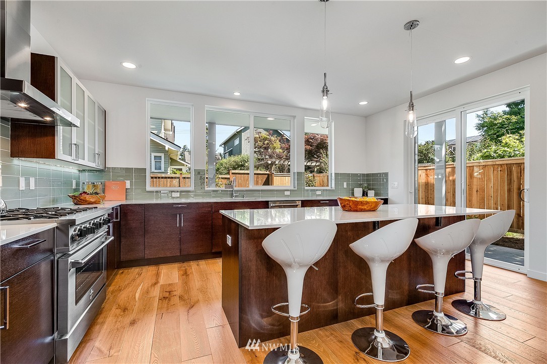 706 North 81st Street Seattle, WA 98103 - Photo 10 of 25 Gallery Image 10