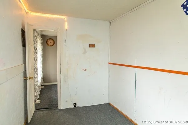 $180,000 | 2323 Seneca Drive, Madison, IN 47250