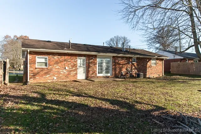 $199,900 | 2323 Seneca Drive, Madison, IN 47250