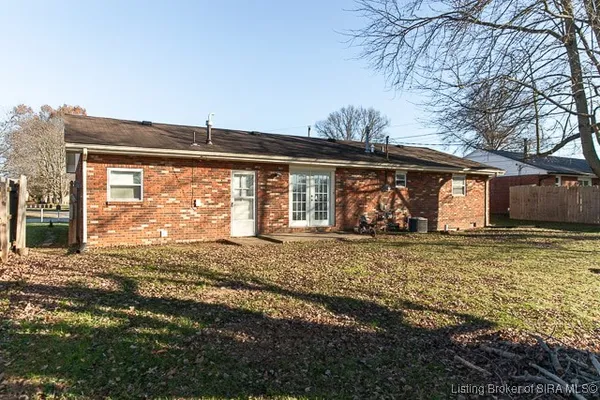 $180,000 | 2323 Seneca Drive, Madison, IN 47250