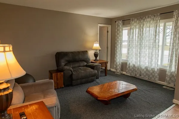 $180,000 | 2323 Seneca Drive, Madison, IN 47250