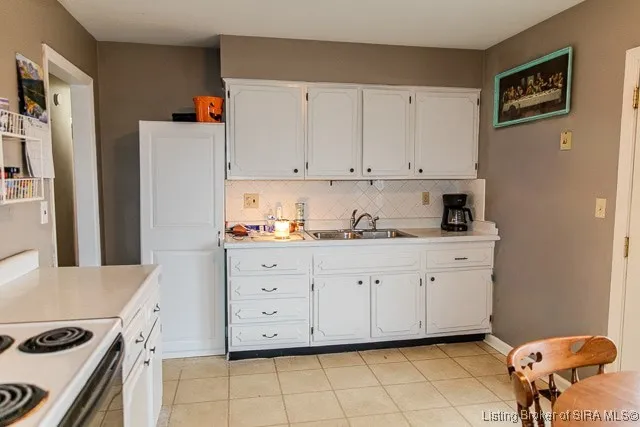 $199,900 | 2323 Seneca Drive, Madison, IN 47250