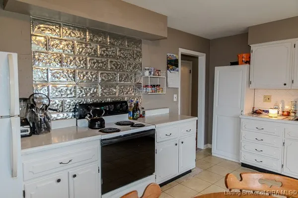 $180,000 | 2323 Seneca Drive, Madison, IN 47250