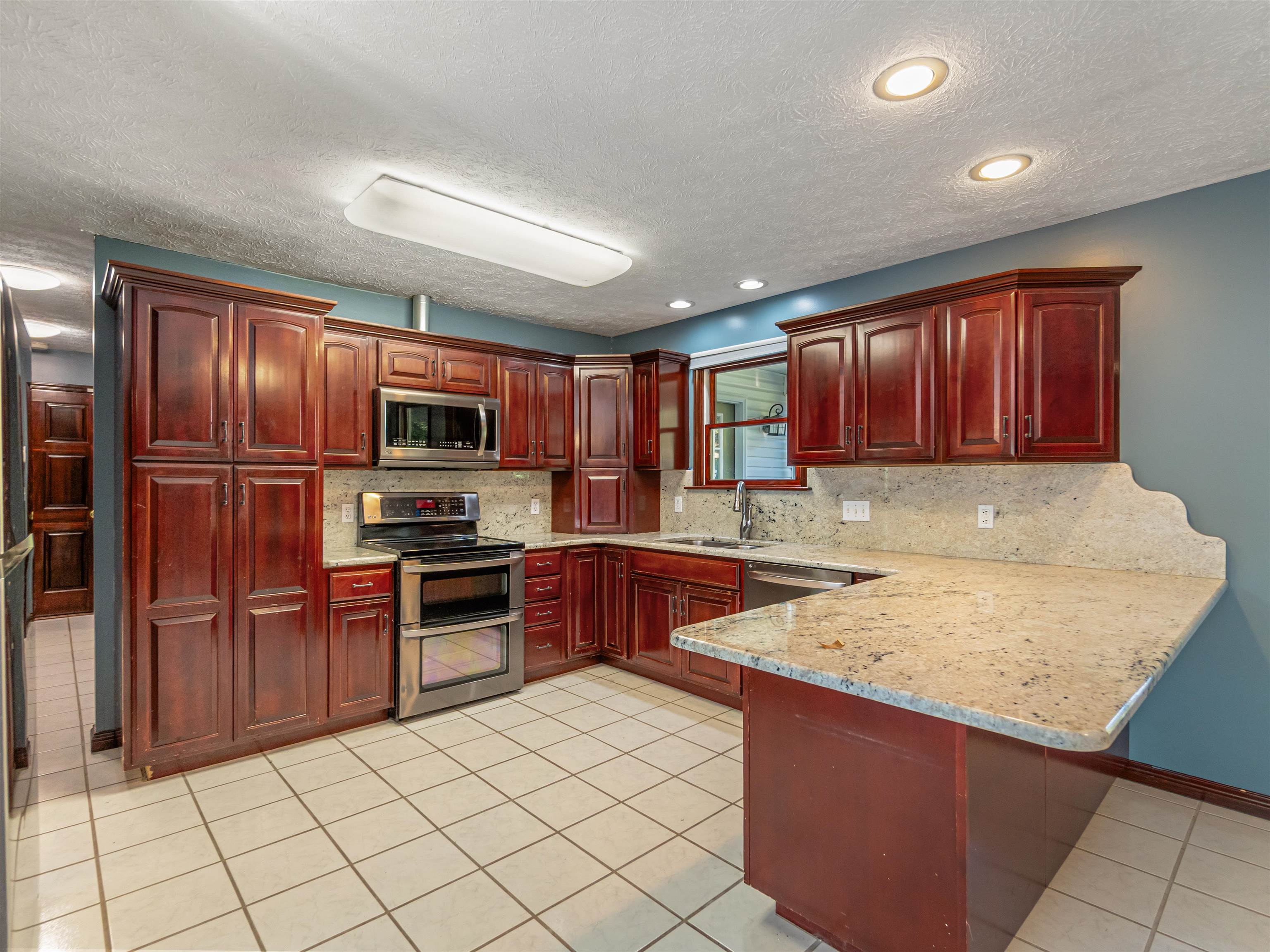 704 Jericho Road Ona, WV 25545 - Photo 8 of 30 Gallery Image 8