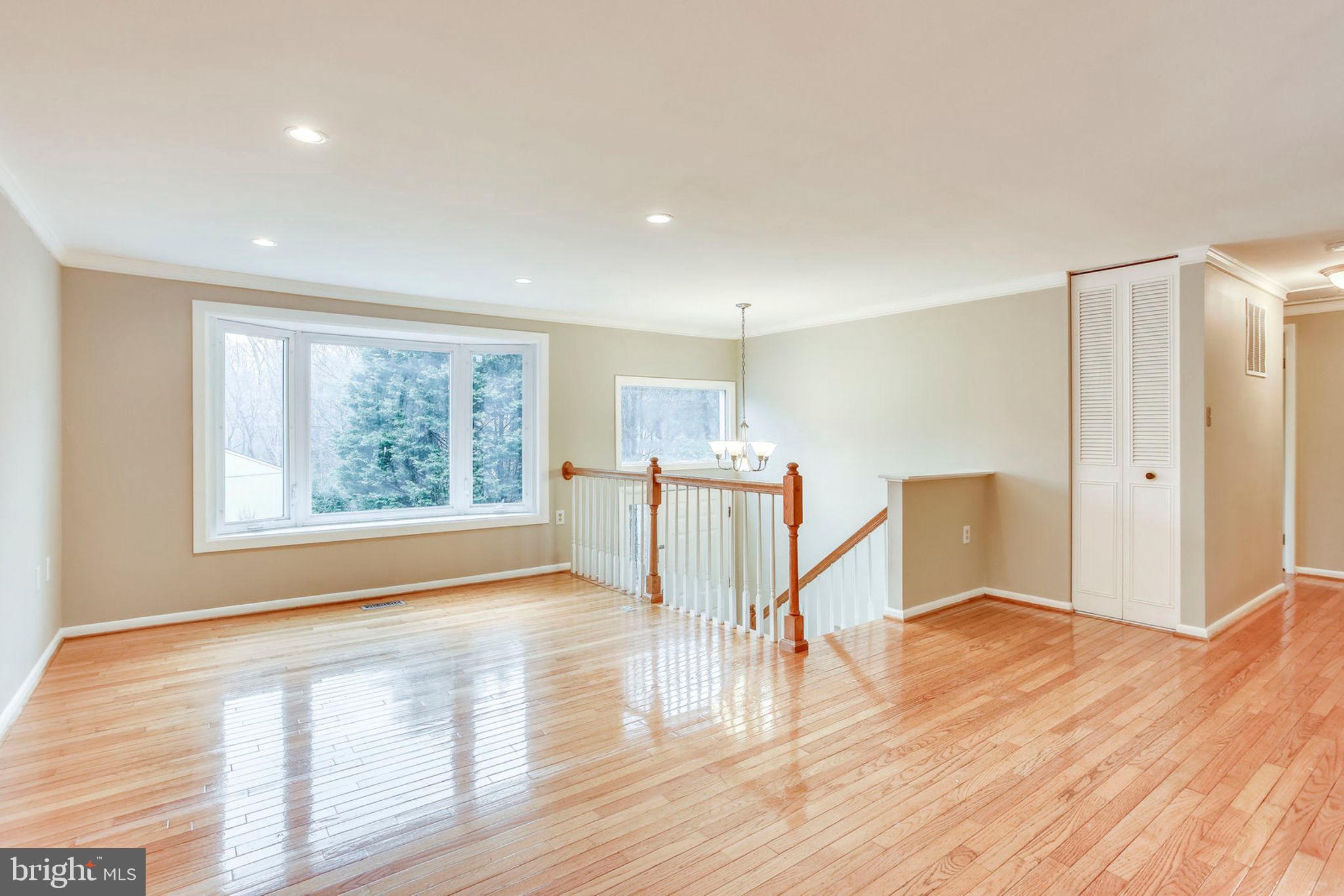 11001 Howland Drive Reston, VA 20191 - Photo 2 of 41 Gleaming hardwood