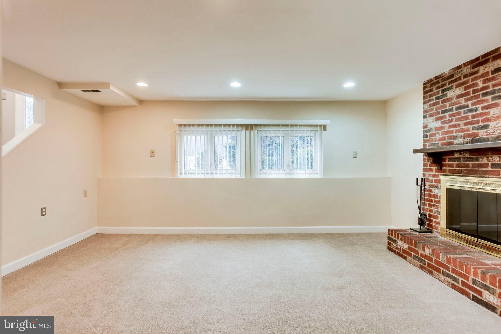 11001 Howland Drive Reston, VA 20191 - Photo 24 of 41 Great size windows for natural lighting