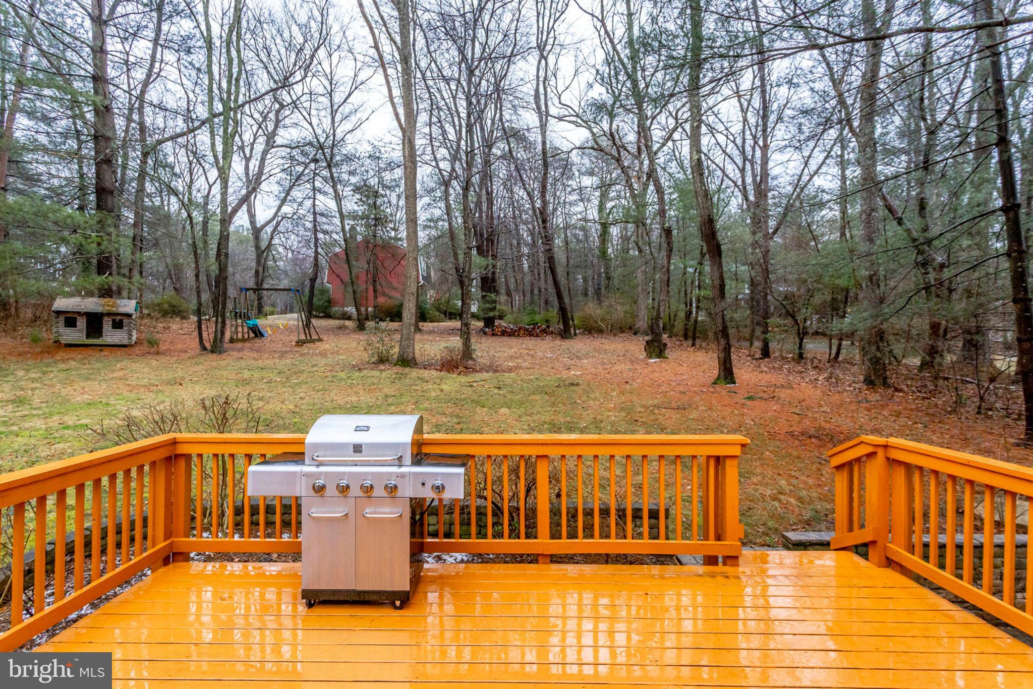 11001 Howland Drive Reston, VA 20191 - Photo 36 of 41 Surrounded by natural beauty