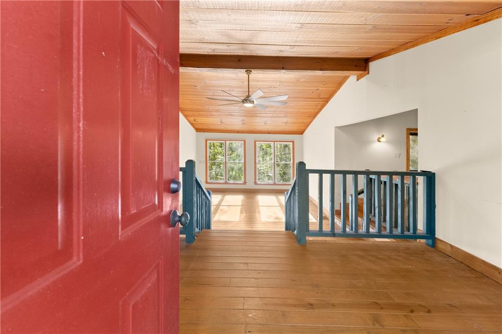 773 Shorewood Circle Toccoa, GA 30577 - Photo 7 of 39 a view of a hallway