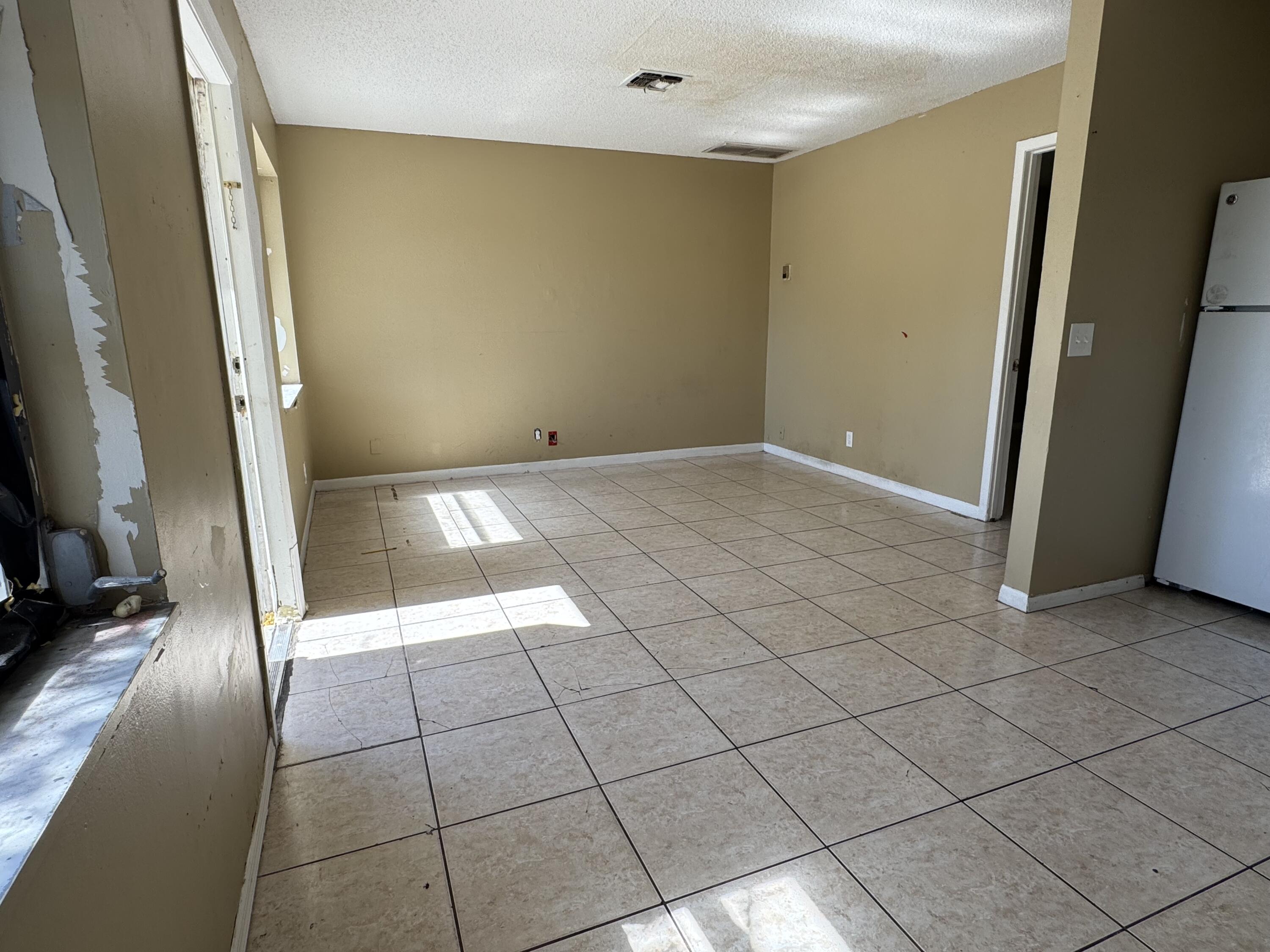 3660 Coconut Road Palm Springs, FL 33461 - Photo 11 of 12 IMG_6238