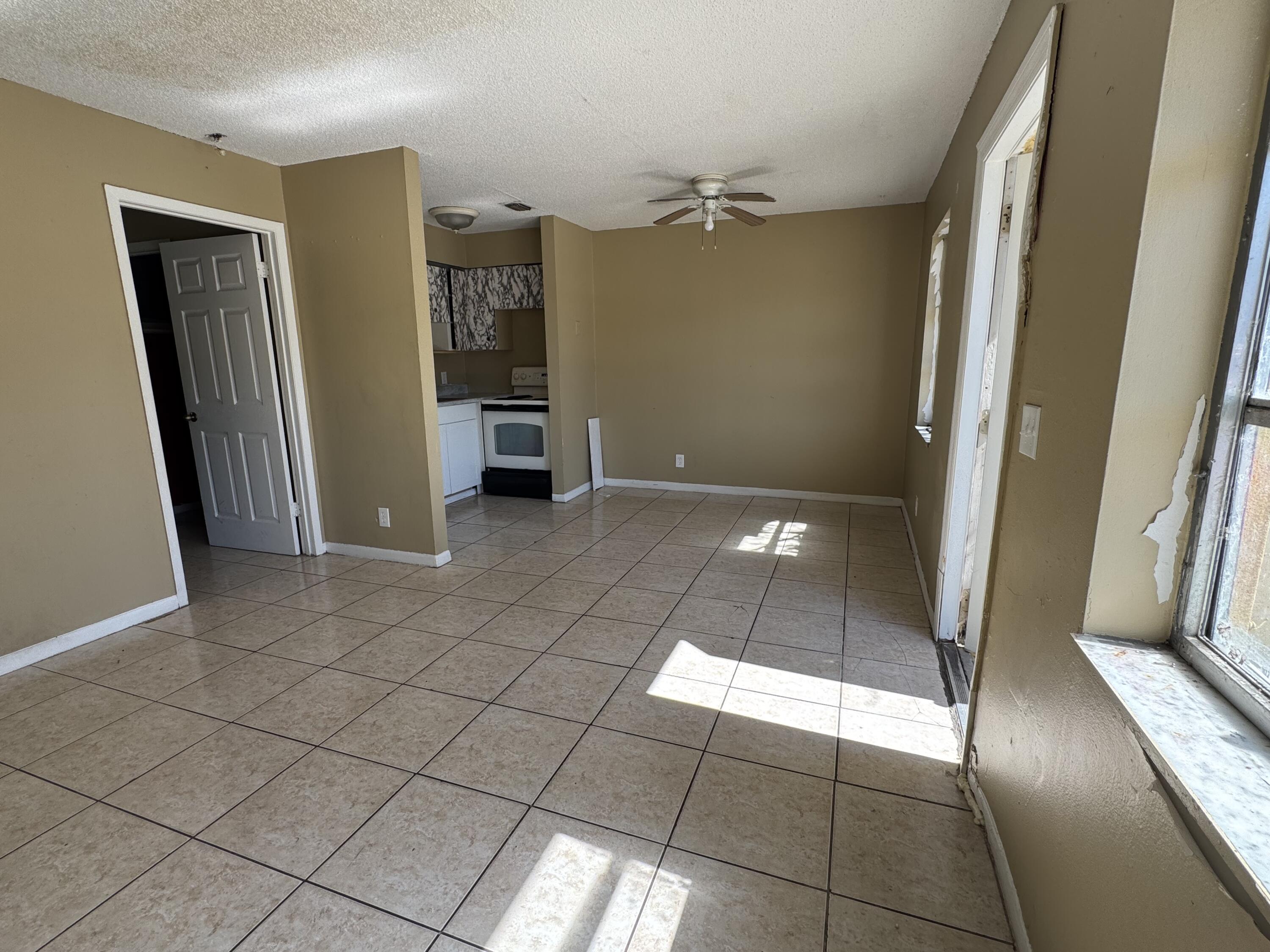 3660 Coconut Road Palm Springs, FL 33461 - Photo 12 of 12 IMG_6240