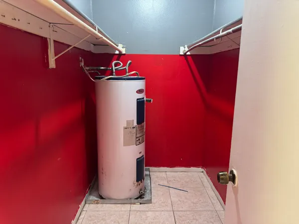 $1,400 | 3660 Coconut Road, Palm Springs, FL 33461