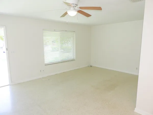 $2,000 | 1232 Cabana Road, Unit 3, Singer Island, FL 33404