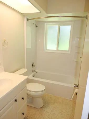 $2,000 | 1232 Cabana Road, Unit 3, Singer Island, FL 33404