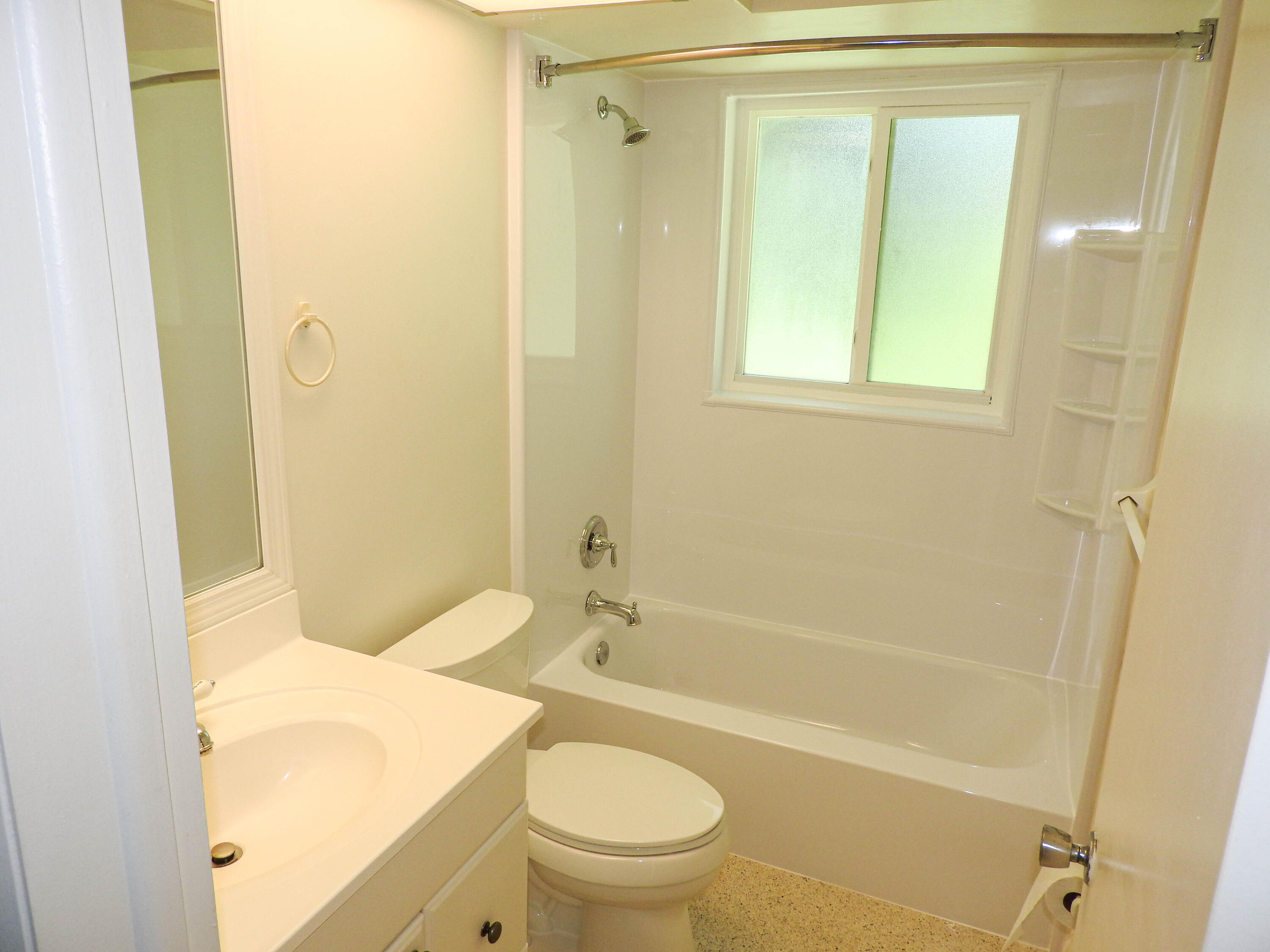 1232 Cabana Road, Unit 3 Singer Island, FL 33404 - Photo 14 of 17 1232 Cabana Road