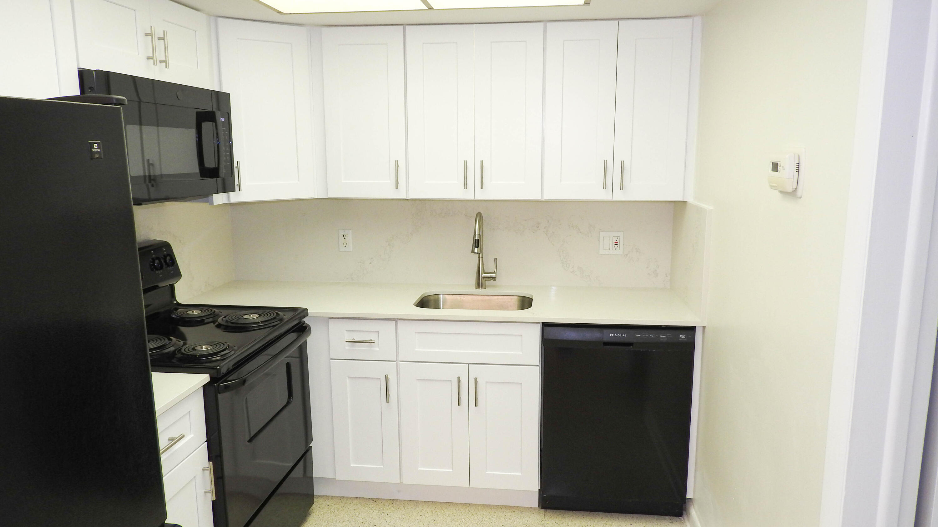 1232 Cabana Road, Unit 3 Singer Island, FL 33404 - Photo 9 of 17 1232 Cabana Road