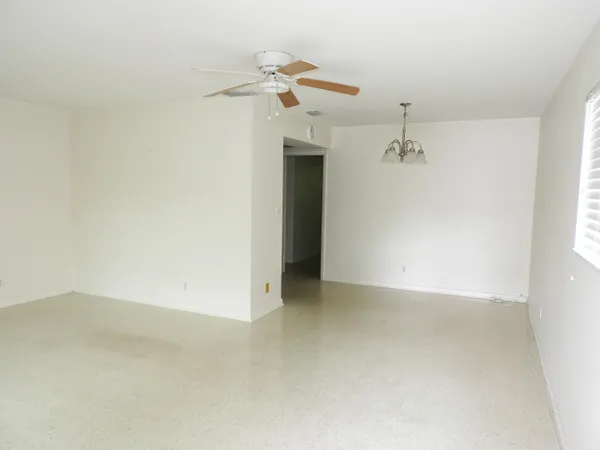 $2,000 | 1232 Cabana Road, Unit 3, Singer Island, FL 33404