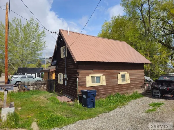 $195,000 | 110 Gwartney Avenue, Salmon, ID 83467