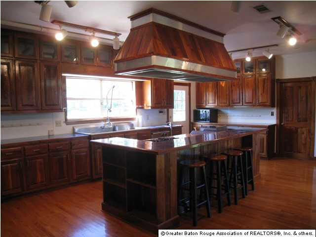 11179 Stringer Bridge Road St. Amant, LA 70774 - Photo 5 of 25 Gallery Image 5