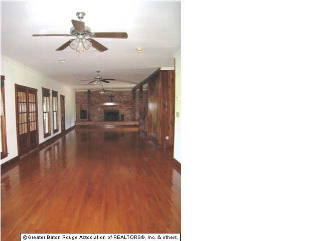11179 Stringer Bridge Road St. Amant, LA 70774 - Photo 8 of 25 Gallery Image 8