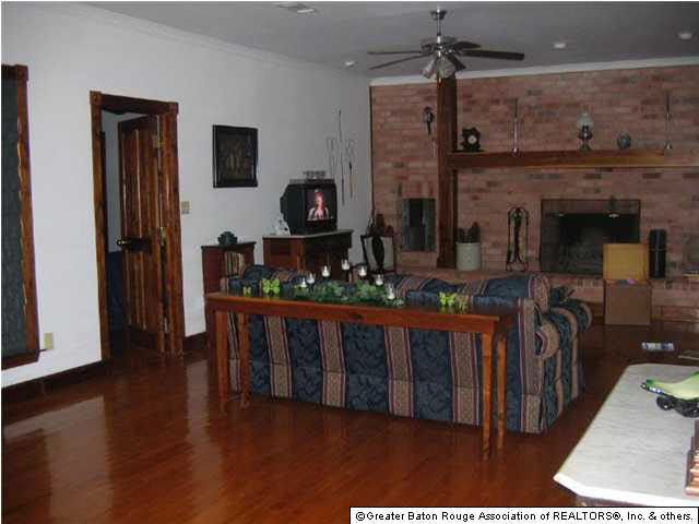 11179 Stringer Bridge Road St. Amant, LA 70774 - Photo 10 of 25 Gallery Image 10