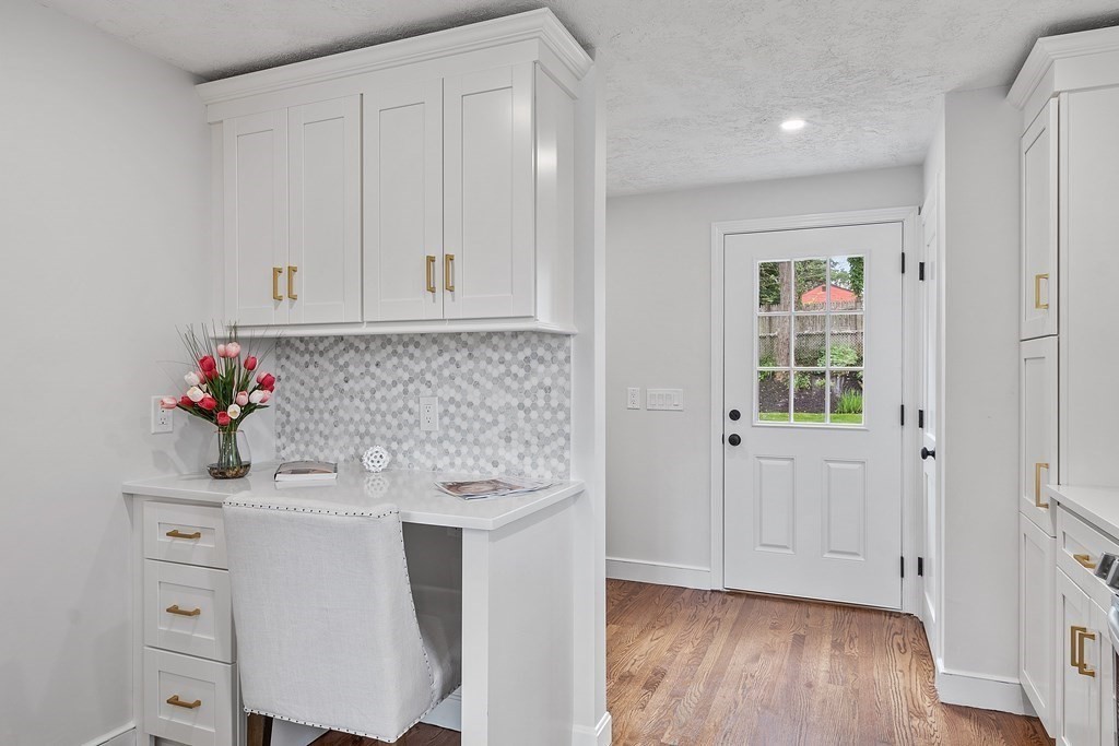 656 Trapelo Road Waltham, MA 02452 - Photo 13 of 40 Gallery Image 13