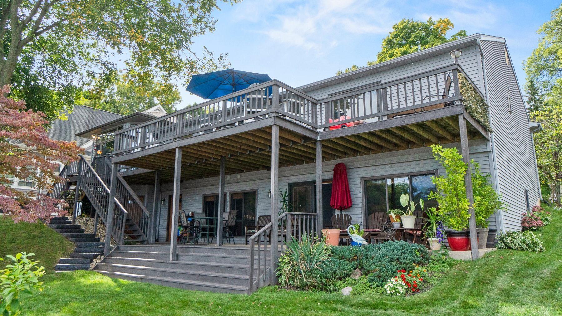 1117 Pleasant Point Rome City, IN 46784 - Photo 2 of 36