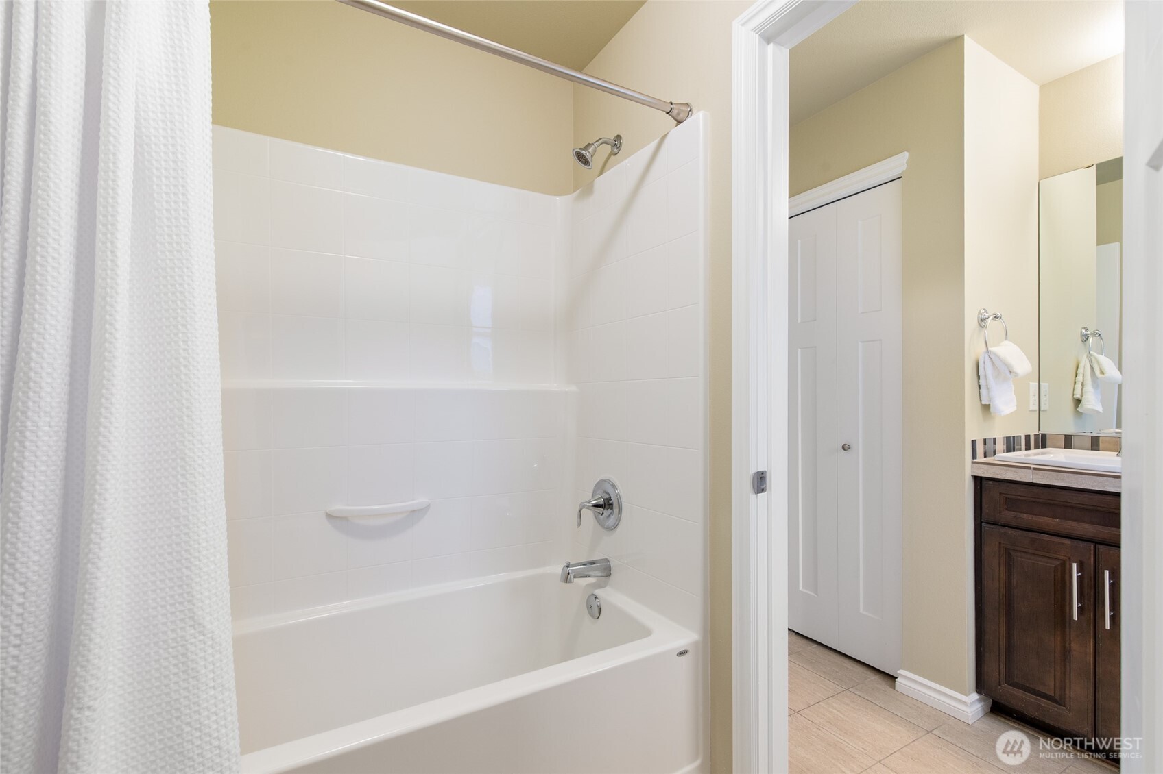 20326 126th Avenue Northeast Bothell, WA 98011 - Photo 25 of 39