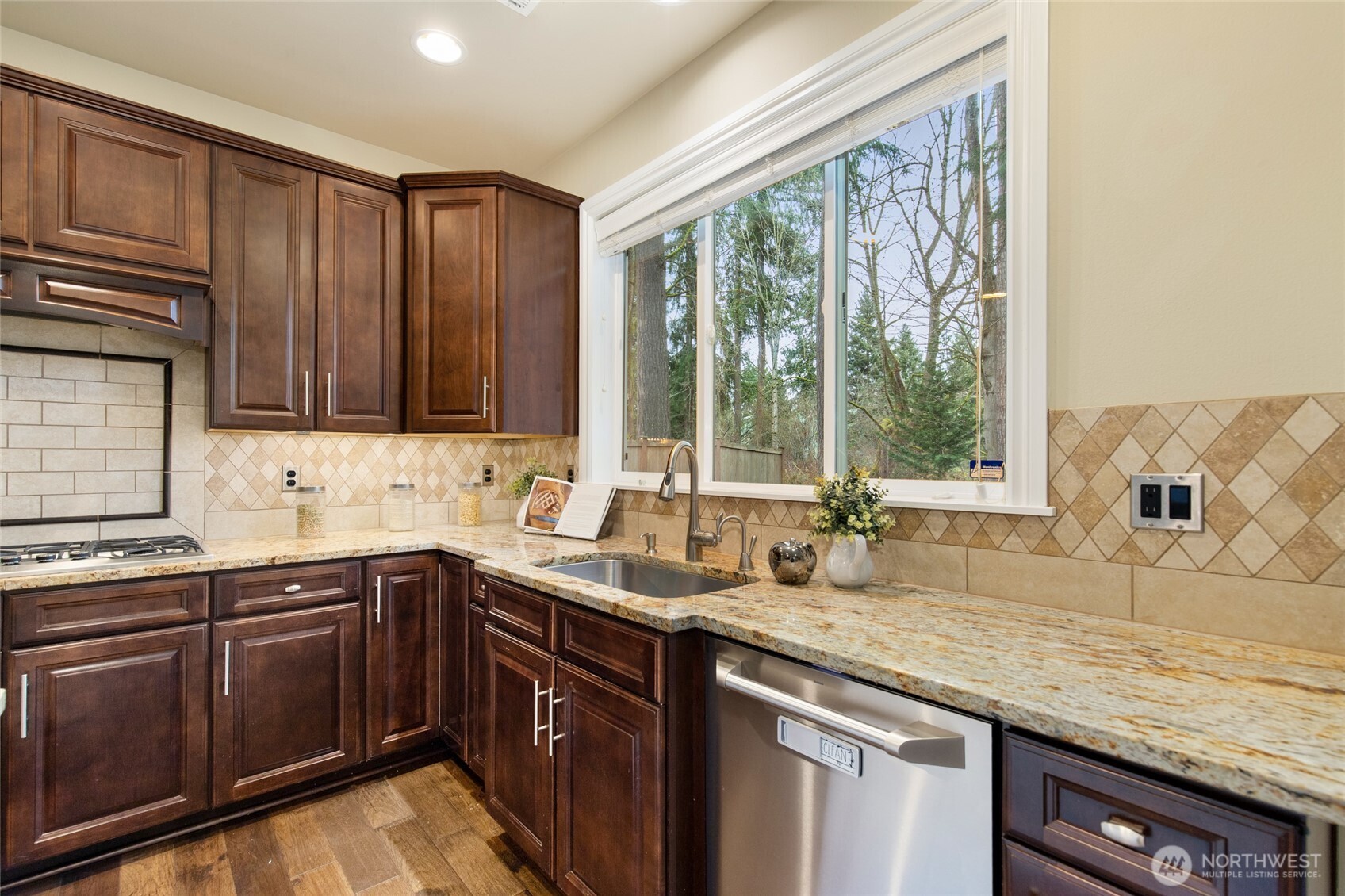 20326 126th Avenue Northeast Bothell, WA 98011 - Photo 8 of 39