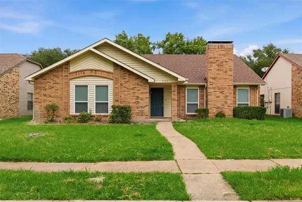 $2,600 | 9305 Shipman Street, Rowlett, TX 75088