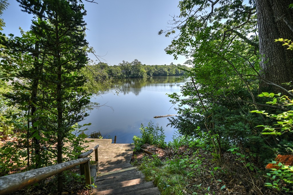 20 Robinhood Road Natick, MA 01760 - Photo 1 of 30 Gallery Image 1