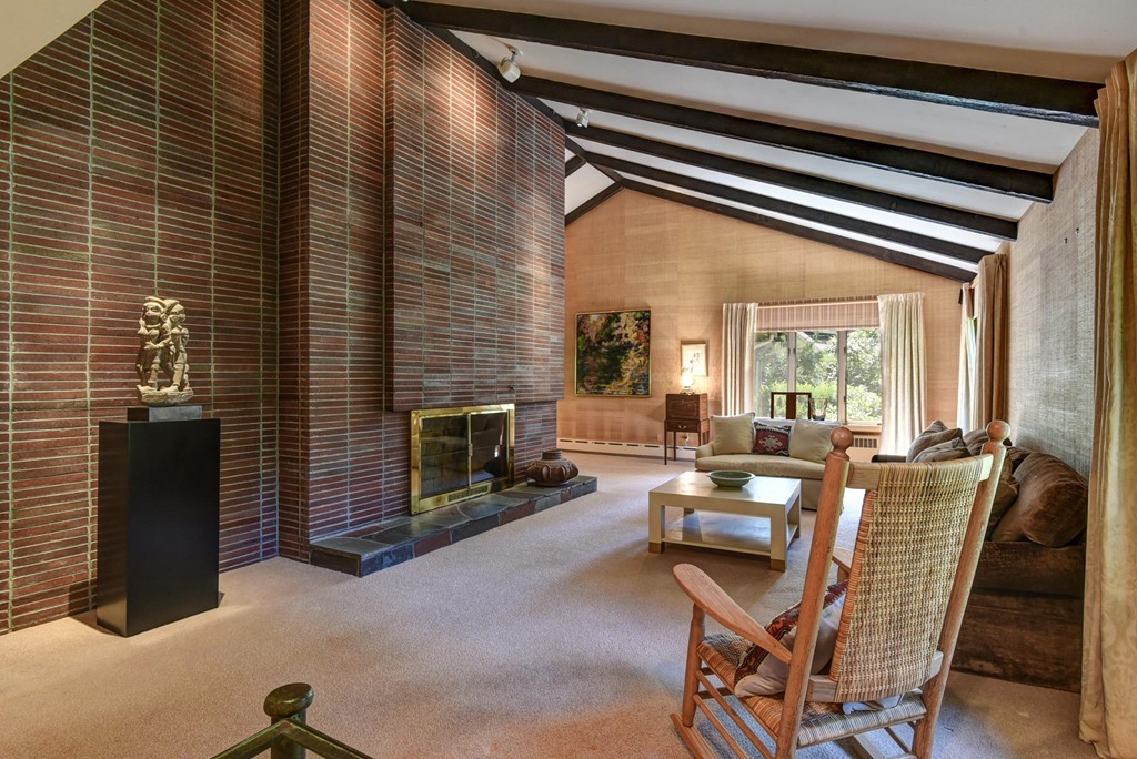 20 Robinhood Road Natick, MA 01760 - Photo 3 of 30 Gallery Image 3