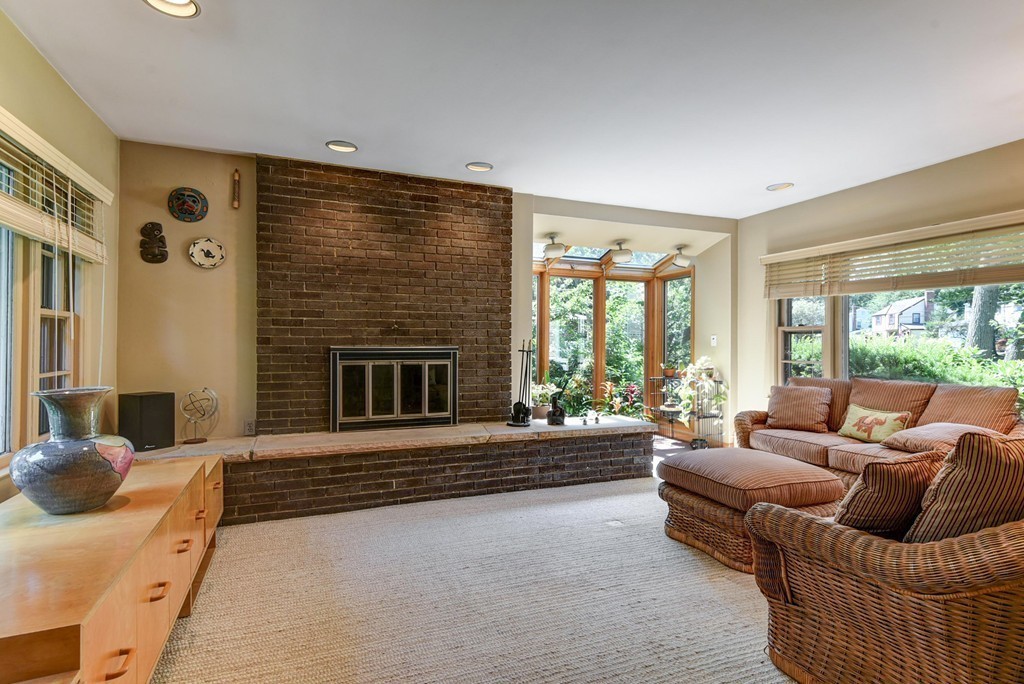 20 Robinhood Road Natick, MA 01760 - Photo 8 of 30 Gallery Image 8