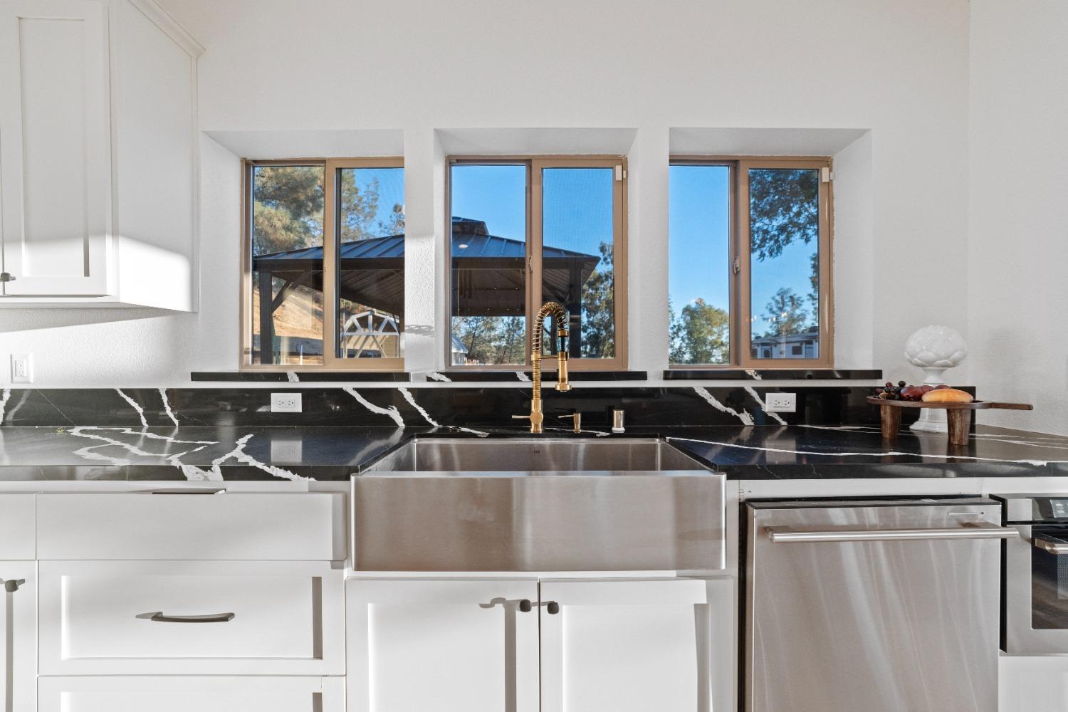 2352 Sanford Court Rescue, CA 95672 - Photo 14 of 56