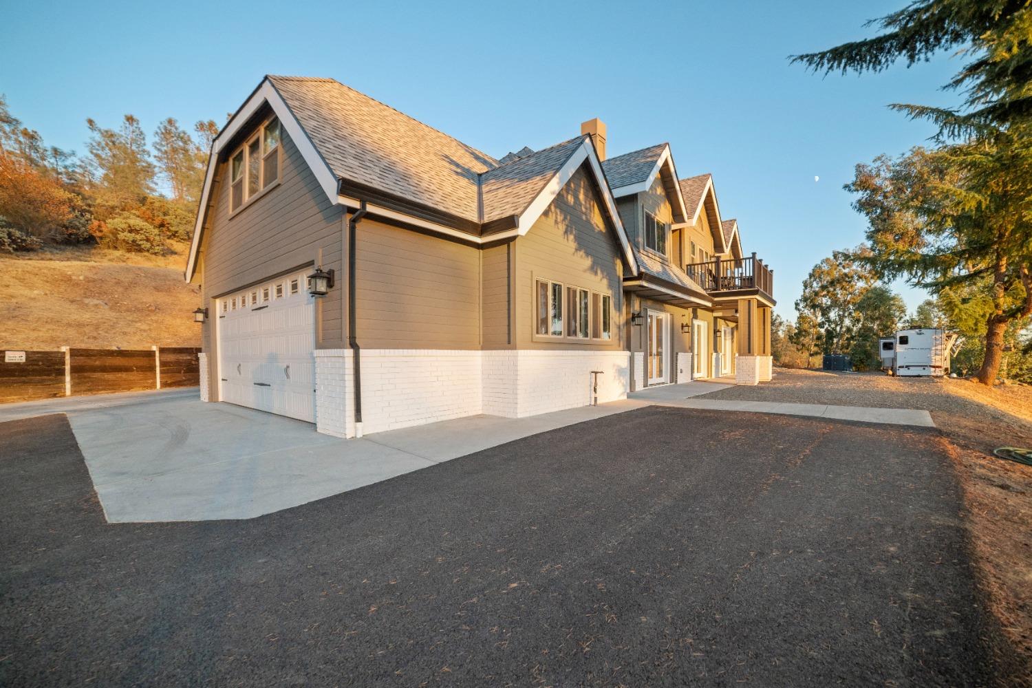 2352 Sanford Court Rescue, CA 95672 - Photo 4 of 56