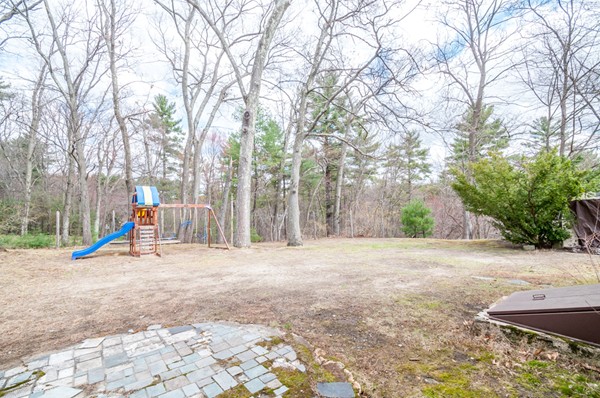 14 Davis Road Tewksbury, MA 01876 - Photo 18 of 18 Gallery Image 18