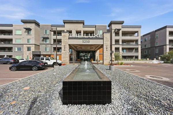 $1,219,000 | 5250 East Deer Valley Drive, Unit 258, Phoenix, AZ 85054