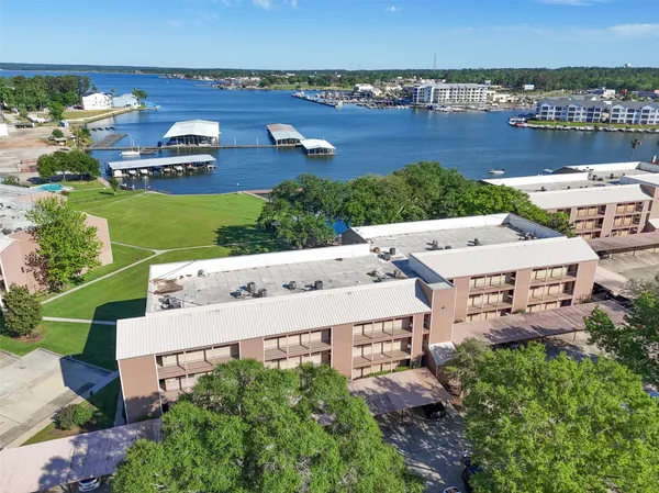 $235,000 | 15575 Marina Drive, Unit 123A, Montgomery, TX 77356