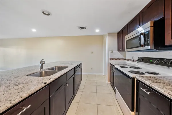 $219,000 | 15575 Marina Drive, Unit 123A, Montgomery, TX 77356