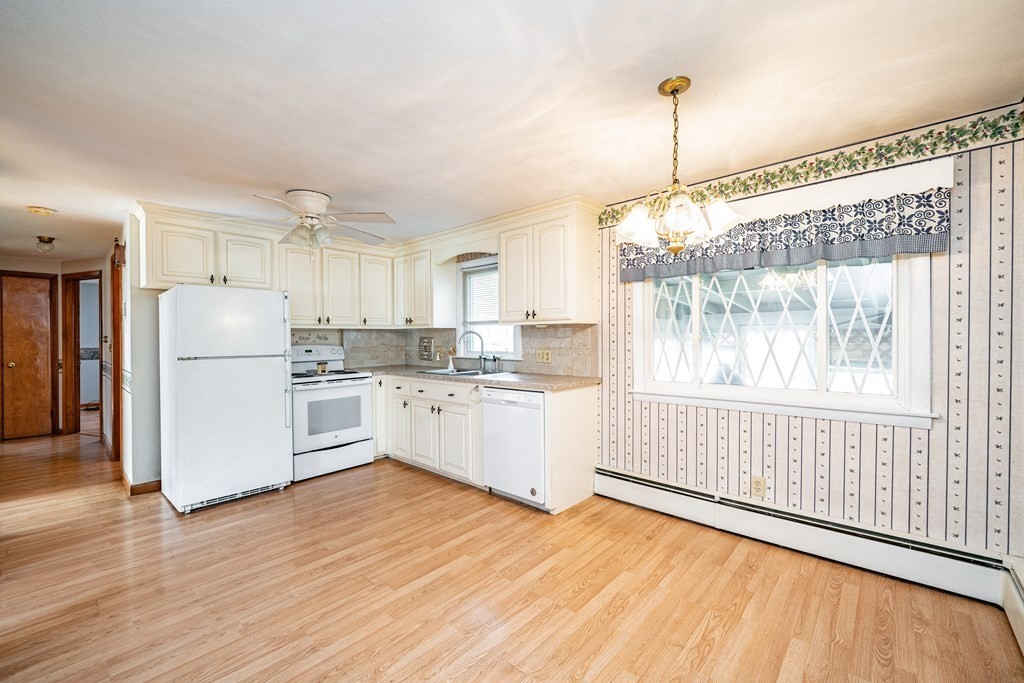 231 Paper Mill Road Westfield, MA 01085 - Photo 6 of 39 Gallery Image 6