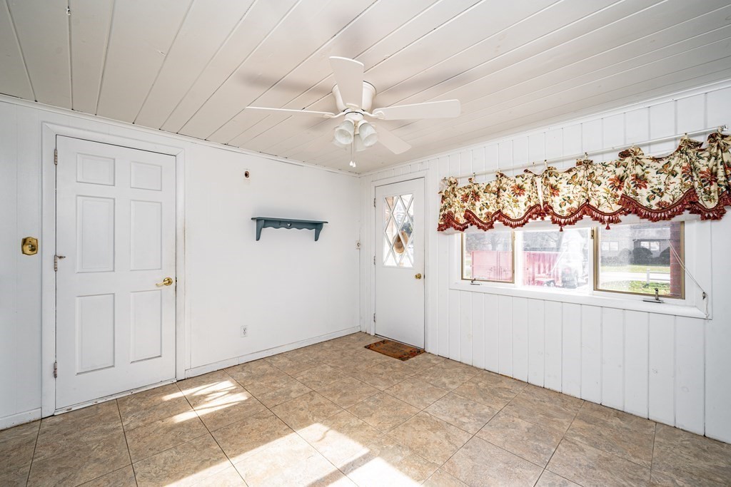 231 Paper Mill Road Westfield, MA 01085 - Photo 9 of 39 Gallery Image 9