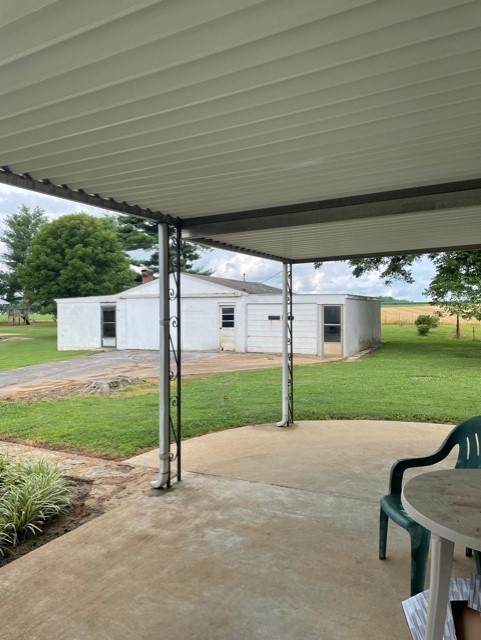 3125 Buffalo Road Lawrenceburg, TN 38464 - Photo 4 of 22 a view of a house with a yard