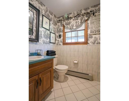 14 Worcester Road Norfolk, MA 02056 - Photo 8 of 25 Gallery Image 8