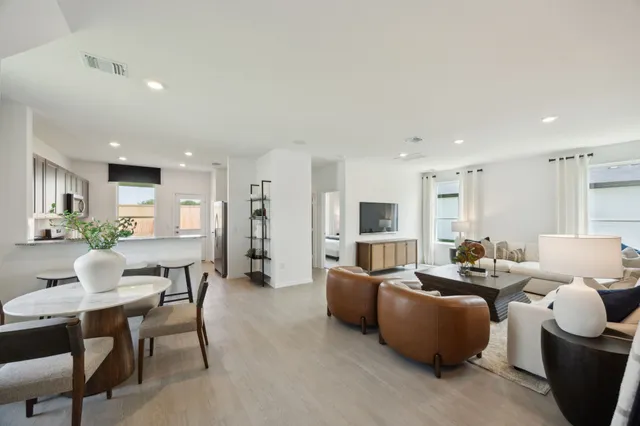 $326,210 | 6926 Bens Landing, Cove, TX 77523