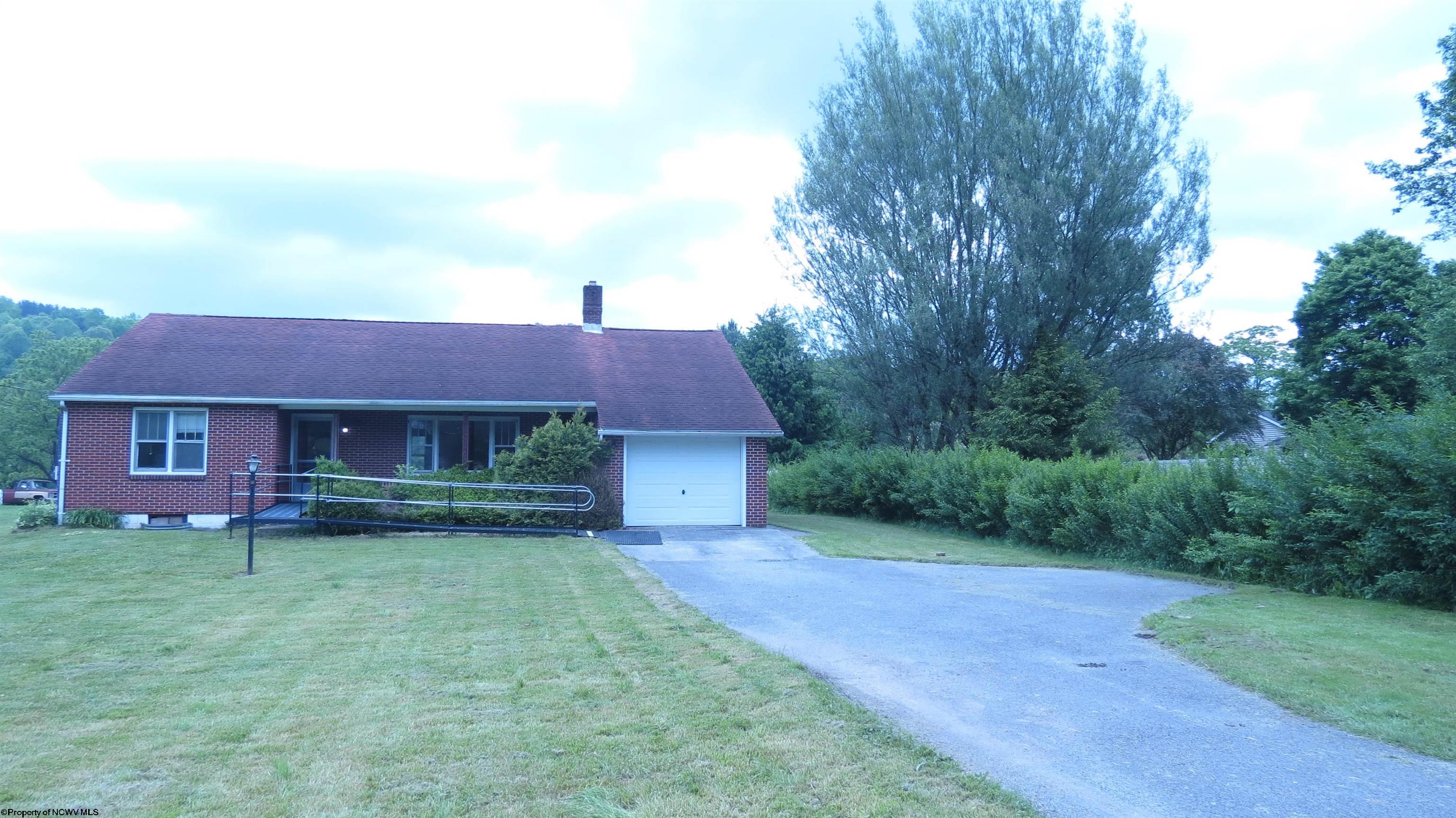 1782 Parsons Road Montrose, WV 26283 - Photo 3 of 23 Gallery Image 3