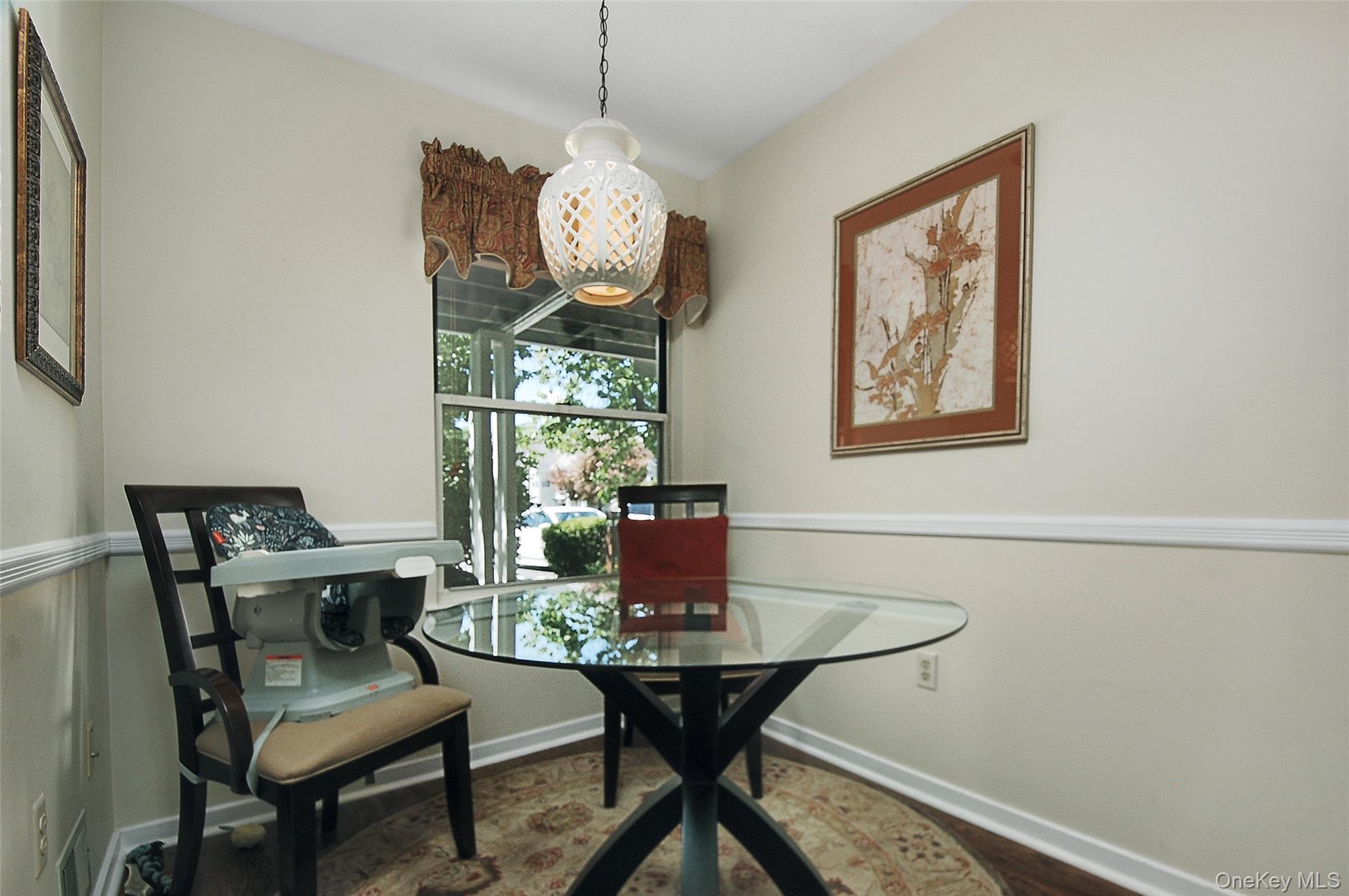 407 Arlin Road, Unit 407 Monroe, NY 10950 - Photo 16 of 33 With chair railings