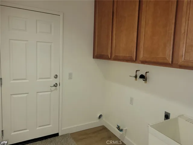 $1,950 | 16751 Silica Drive, Victorville, CA 92395