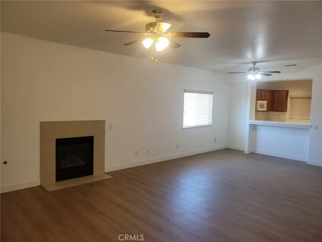 $1,950 | 16751 Silica Drive, Victorville, CA 92395