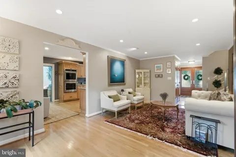 $1,050,000 | 2507 Toron Court, Alexandria, VA 22306