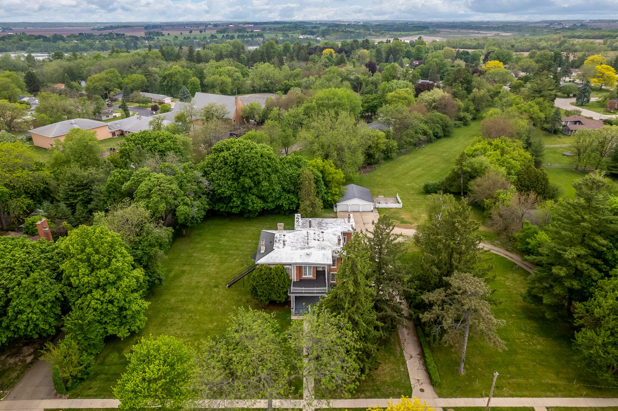 965 Racine Street Delavan, WI 53115 - Photo 5 of 87 965Racine-03