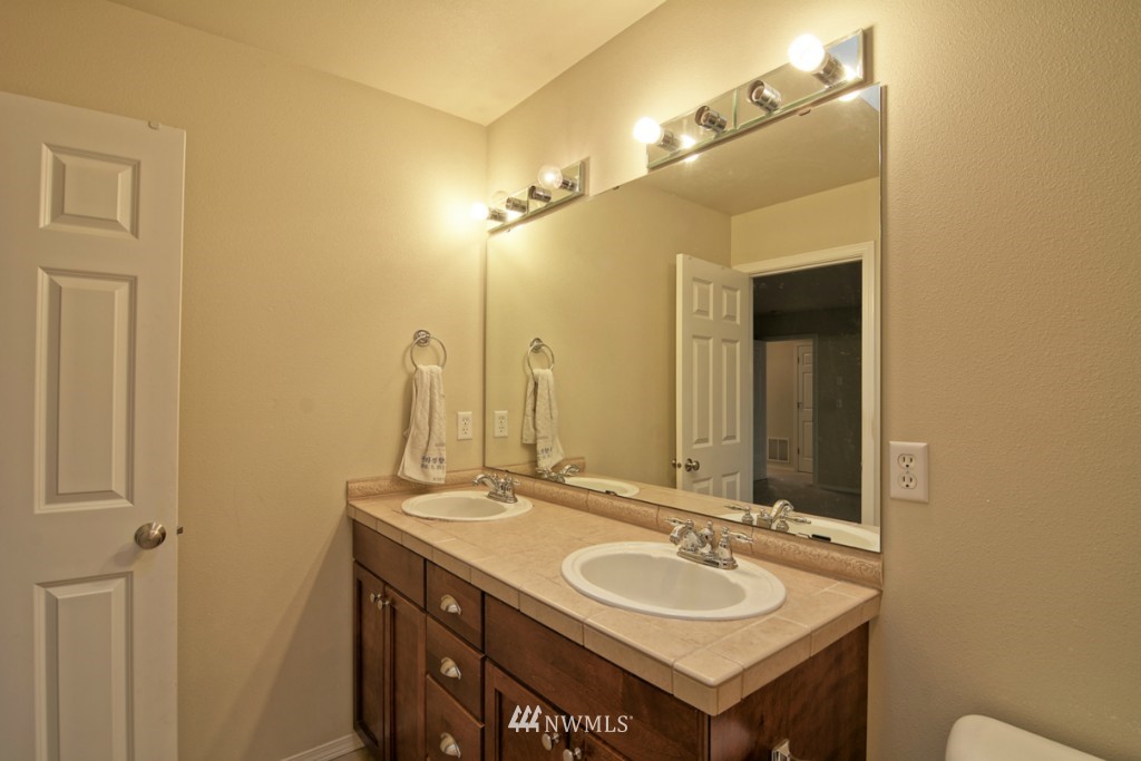 2325 194th Street Southeast Bothell, WA 98012 - Photo 15 of 21